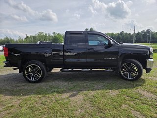 2019 Chevrolet Silverado 1500 LD LT in Cowansville, Quebec - 5 - w320h240px