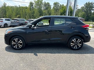 2020  KICKS SV in Cowansville, Quebec - 2 - w320h240px