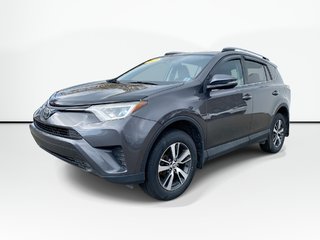 Toyota RAV4 LE | Cam | HtdSeats | Cruise | AUX | TPMS 2018 à Saint John, Nouveau-Brunswick - 3 - w320h240px