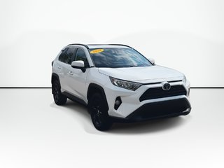 2020 Toyota RAV4 XLE | Roof | USB | Cam | HtdWheel | Bluetooth