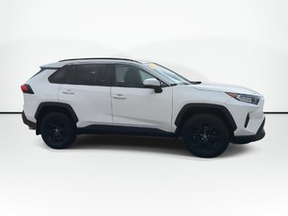 2020 Toyota RAV4 XLE | Roof | USB | Cam | HtdWheel | Bluetooth