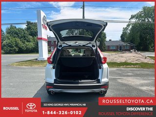 2017 Honda CR-V Touring in Miramichi, New Brunswick - 6 - w320h240px