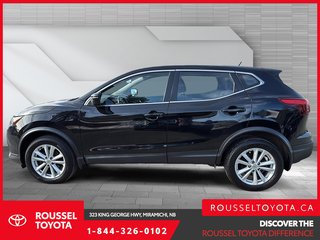 2017 Nissan Qashqai SV in Miramichi, New Brunswick - 5 - w320h240px