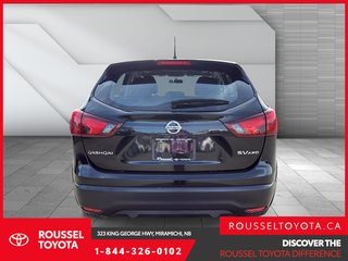 2017 Nissan Qashqai SV in Miramichi, New Brunswick - 3 - w320h240px