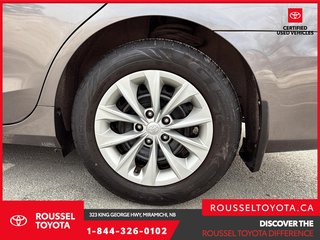2017 Toyota Camry LE in Miramichi, New Brunswick - 6 - w320h240px
