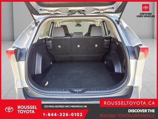 Toyota RAV4 LE 2020 à Miramichi, Nouveau-Brunswick - 6 - w320h240px