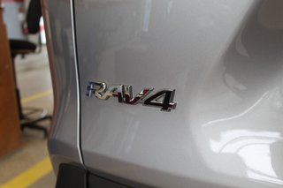 RAV4 XLE Premium 2021 à Miramichi, Nouveau-Brunswick - 6 - w320h240px
