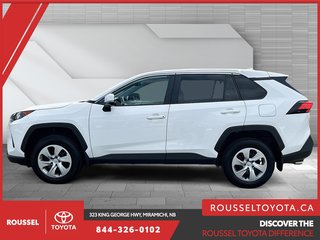 RAV4 LE 2022 à Miramichi, Nouveau-Brunswick - 5 - w320h240px