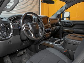 2021 Chevrolet Silverado 1500 in St-Jérôme, Quebec - 2 - w320h240px