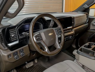 Chevrolet Silverado 1500  2023 à St-Jérôme, Québec - 2 - w320h240px