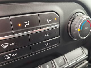 Chevrolet Silverado 2500HD  2022 à St-Jérôme, Québec - 12 - w320h240px
