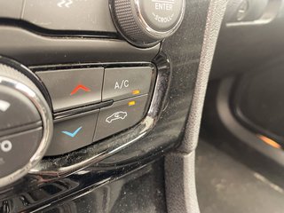 Chrysler 300  2022 à St-Jérôme, Québec - 17 - w320h240px
