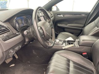 Chrysler 300  2022 à St-Jérôme, Québec - 5 - w320h240px