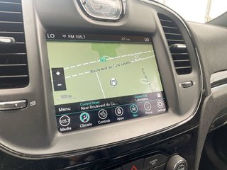 Chrysler 300  2022 à St-Jérôme, Québec - 4 - w320h240px