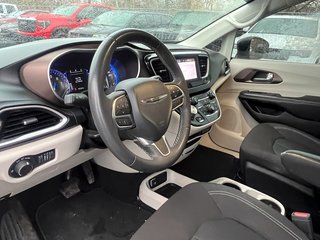 Chrysler Grand Caravan  2022 à St-Jérôme, Québec - 3 - w320h240px