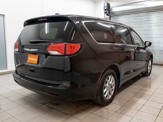 Chrysler Grand Caravan  2023 à St-Jérôme, Québec - 8 - w320h240px