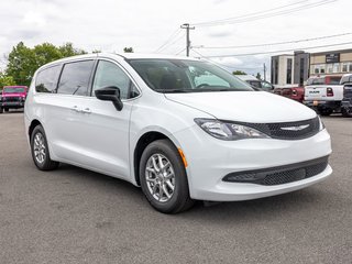 Chrysler Grand Caravan  2024 à St-Jérôme, Québec - 9 - w320h240px