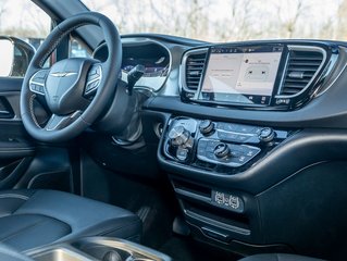 2025 Chrysler Grand Caravan in St-Jérôme, Quebec - 24 - w320h240px