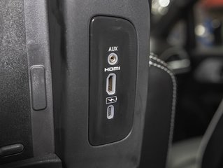 2025 Chrysler Pacifica Hybrid in St-Jérôme, Quebec - 13 - w320h240px