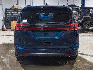 2025 Chrysler Pacifica Hybrid in St-Jérôme, Quebec - 8 - w320h240px