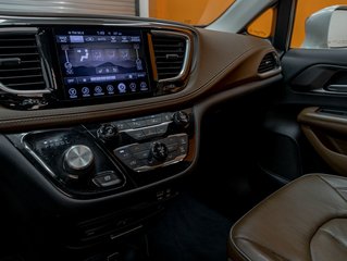 Chrysler Pacifica  2017 à St-Jérôme, Québec - 21 - w320h240px