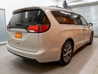 2017 Chrysler Pacifica in St-Jérôme, Quebec - 8 - w320h240px