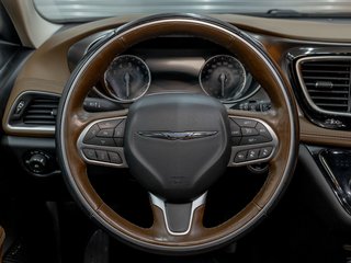 Chrysler Pacifica  2017 à St-Jérôme, Québec - 14 - w320h240px