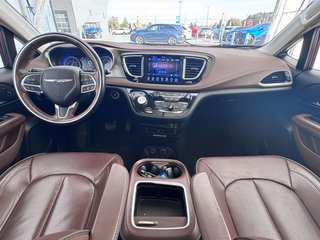 Chrysler Pacifica  2017 à St-Jérôme, Québec - 12 - w320h240px