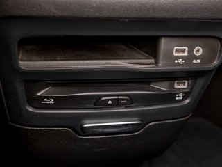 Chrysler Pacifica  2017 à St-Jérôme, Québec - 24 - w320h240px