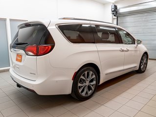 2018 Chrysler Pacifica in St-Jérôme, Quebec - 9 - w320h240px