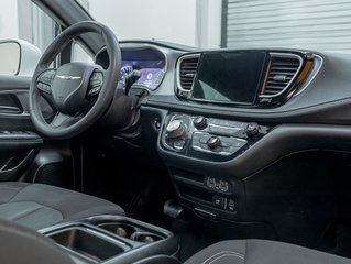 Chrysler Pacifica  2022 à St-Jérôme, Québec - 28 - w320h240px