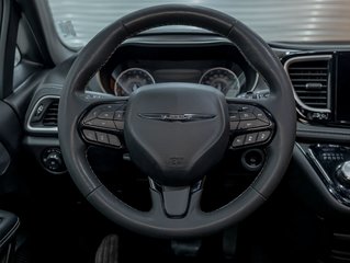 Chrysler Pacifica  2022 à St-Jérôme, Québec - 12 - w320h240px