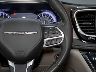 Chrysler Pacifica  2022 à St-Jérôme, Québec - 15 - w320h240px