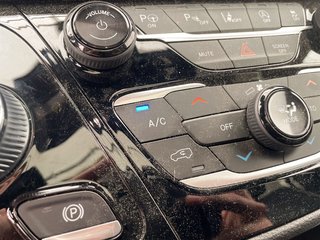 Chrysler Pacifica  2022 à St-Jérôme, Québec - 17 - w320h240px