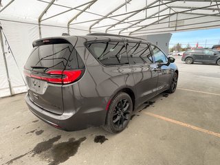 Chrysler Pacifica  2022 à St-Jérôme, Québec - 10 - w320h240px