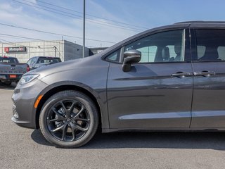 2023 Chrysler Pacifica in St-Jérôme, Quebec - 38 - w320h240px