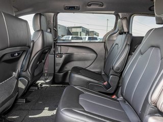 2023 Chrysler Pacifica in St-Jérôme, Quebec - 29 - w320h240px