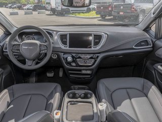 2023 Chrysler Pacifica in St-Jérôme, Quebec - 4 - w320h240px