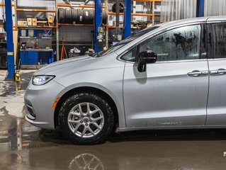 2024 Chrysler Pacifica in St-Jérôme, Quebec - 36 - w320h240px