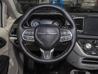 2024 Chrysler Pacifica in St-Jérôme, Quebec - 12 - w320h240px