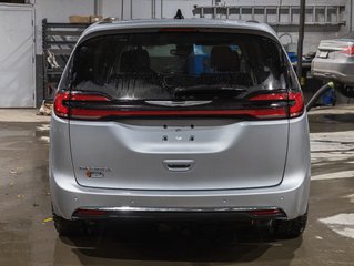 2024 Chrysler Pacifica in St-Jérôme, Quebec - 6 - w320h240px