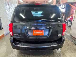 2017 Dodge Grand Caravan in St-Jérôme, Quebec - 6 - w320h240px