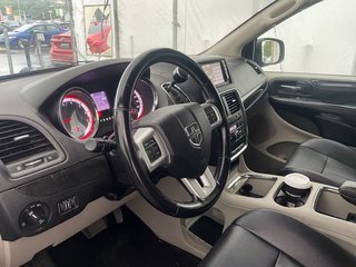 Dodge Grand Caravan  2020 à St-Jérôme, Québec - 2 - w320h240px