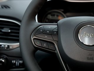 Jeep Cherokee  2023 à St-Jérôme, Québec - 14 - w320h240px