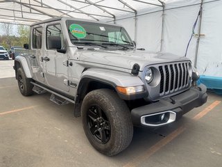 2021 Jeep Gladiator in St-Jérôme, Quebec - 9 - w320h240px