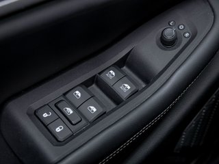 Jeep Grand Cherokee  2023 à St-Jérôme, Québec - 27 - w320h240px