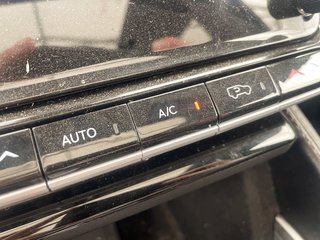 2022 Jeep WAGONEER in St-Jérôme, Quebec - 17 - w320h240px