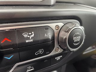 2023 Jeep Wrangler in St-Jérôme, Quebec - 14 - w320h240px