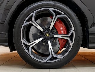 Lamborghini Urus  2024 à St-Jérôme, Québec - 39 - w320h240px