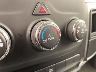 2022 Ram 1500 Classic in St-Jérôme, Quebec - 13 - w320h240px
